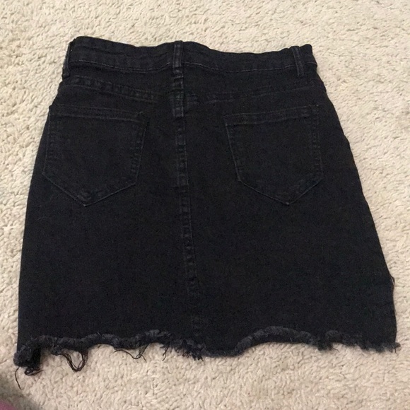 Tight black shirt - Picture 2 of 2